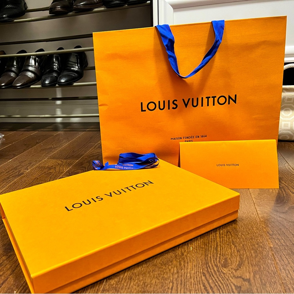 XL-Louis Vuitton magn EMPTY box w/shopping bag, ribbon,envelope FREE Burberry